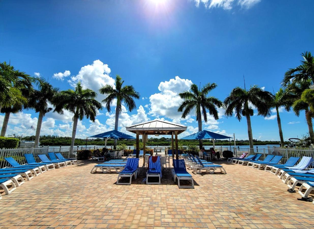 Barefoot Beach Resort Clearwater Beach Bagian luar foto